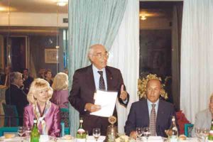 2001-02: La visita del Governatore Giuseppe Filice a Vincenzo Arienzo