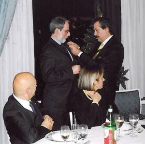 2005-06: Il Presidente Afeltra consegna la P.H.F. ad Antonio Quartuccio