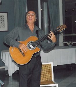 2004-05: ‘La canzone napoletana degli anni 50’ con l’esibizione del dott. Michele Costanzo